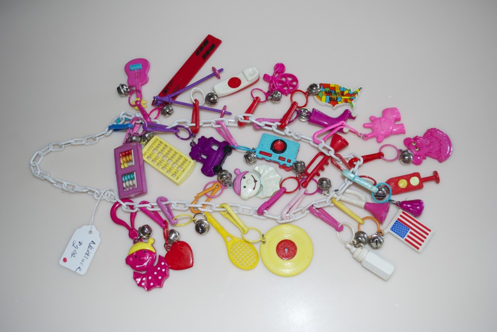 Details about   VTG Pink Hello Car Clip On Charm with Bell for Plastic 80's Charms Necklace 